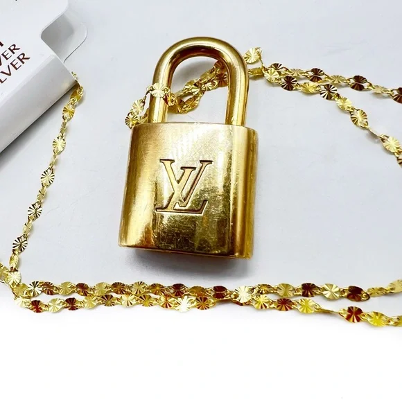 Authentic Louis Vuitton Lock #318 NO KEY & Aftermarket 20" Diamond-Cut Chain - Picture 3 of 17